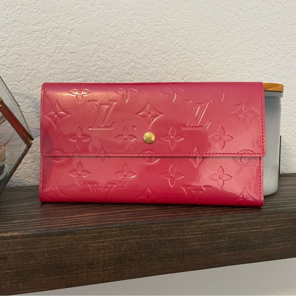 Louis Vuitton Sarah Portefeuille Pink Monogram Patent Leather Wallet